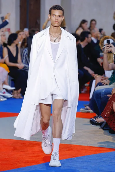 Look 1